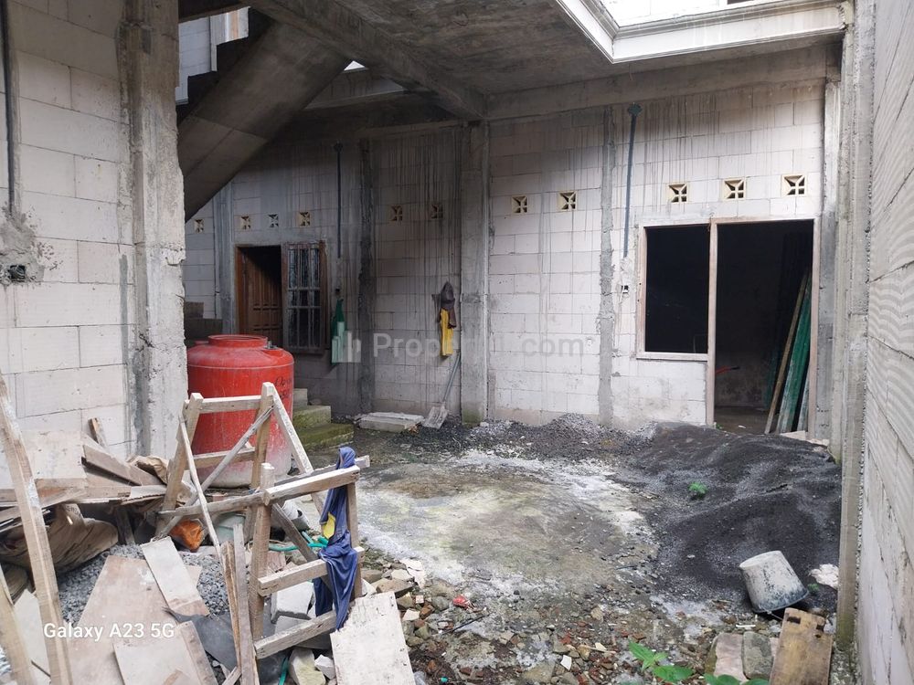 Dijual Kost-kostan Apa Adanya ke Kampus UB Malang (Bisa Jalan Kaki) Kamar Tidur Ada 24