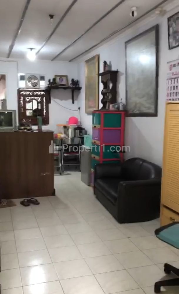 Dijual Rumah Pakuwon Indah Villa Valensia Dekat Citraland, Pakuwon Mall, Sekolah Sampoerna Academy Pakuwon Surabaya