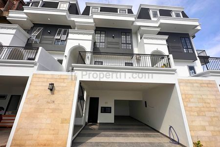 Dijual Rumah Mewah Bonus Rooftop dan Kolam Renang di Pejaten, Jakarta Selatan