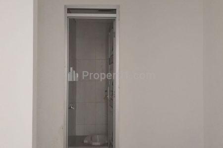 Apartemen Dijual Dekat One Belpark Pondok Labu, Jakarta Selatan - 2+1 BR Kosongan dengan AC