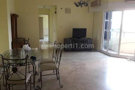 Disewakan Apartemen Wesling Kedoya, 3+2 BR Furnish Luas 122m2