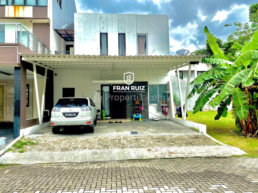 Sewa Rumah di Casa Jardin Jakarta Barat, 8x18 Semi Furnished Jarang Ada