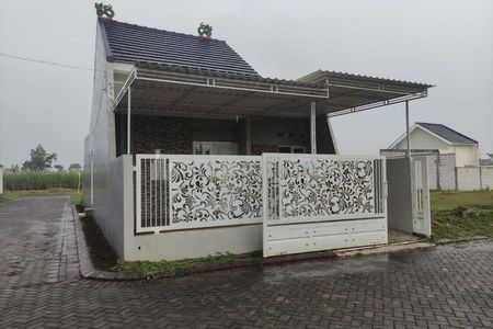 Dijual Rumah Dekat Exit Tol dan Bandara Pakis Malang (Inden dan Ready)