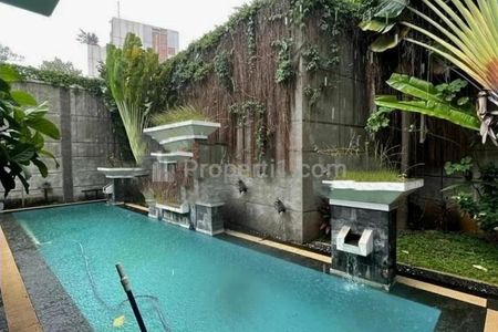 Jual Rumah Mewah SHM Ada Kolam Renang Area Tenang, Akses Dua Mobil, di Menteng, Dekat Rscm, Borobudur, Proklamasi, Jakarta Pusat