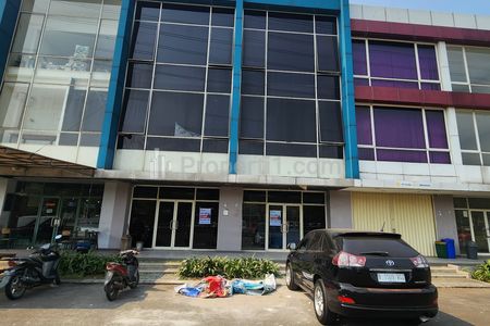 Sewa Ruko 3 Lantai di Terrace 8 Suvarna Sutera Tangerang