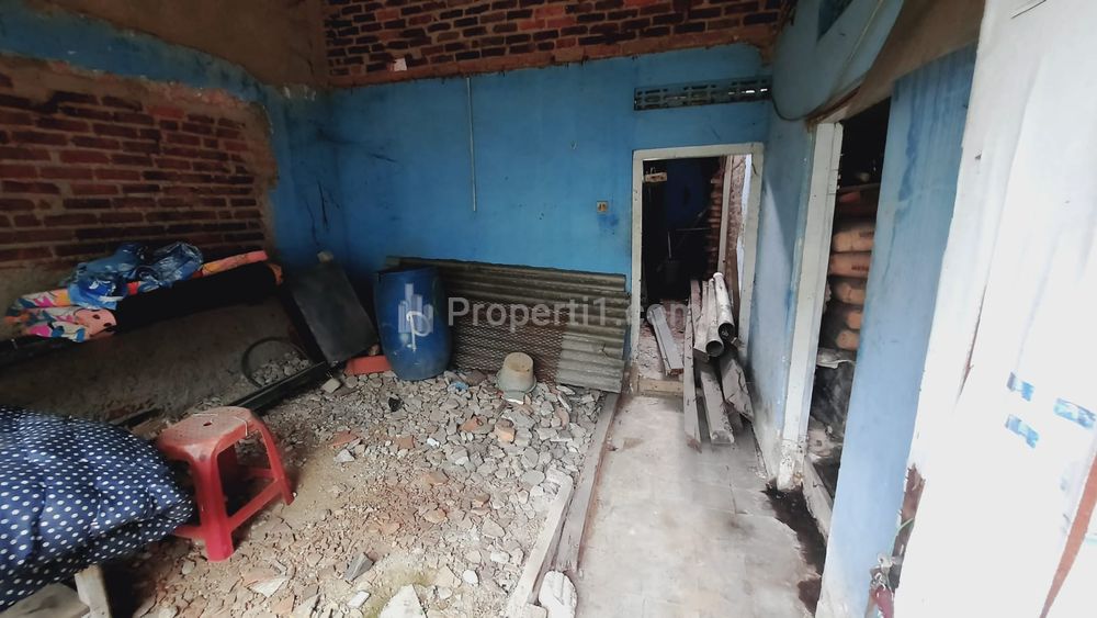 Dijual Rumah Hitung Tanah Kondisi Setengah Jadi di Jalan Baros Utama, Cimahi