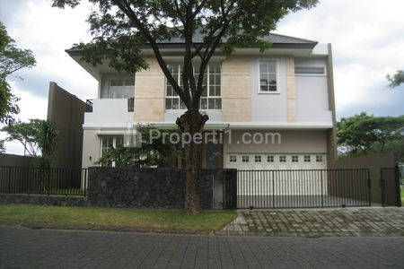 Jual Hunian Eksklusif Bergaya Modern Minimalis di Lingkungan Asri Graha Natura, Surabaya Barat