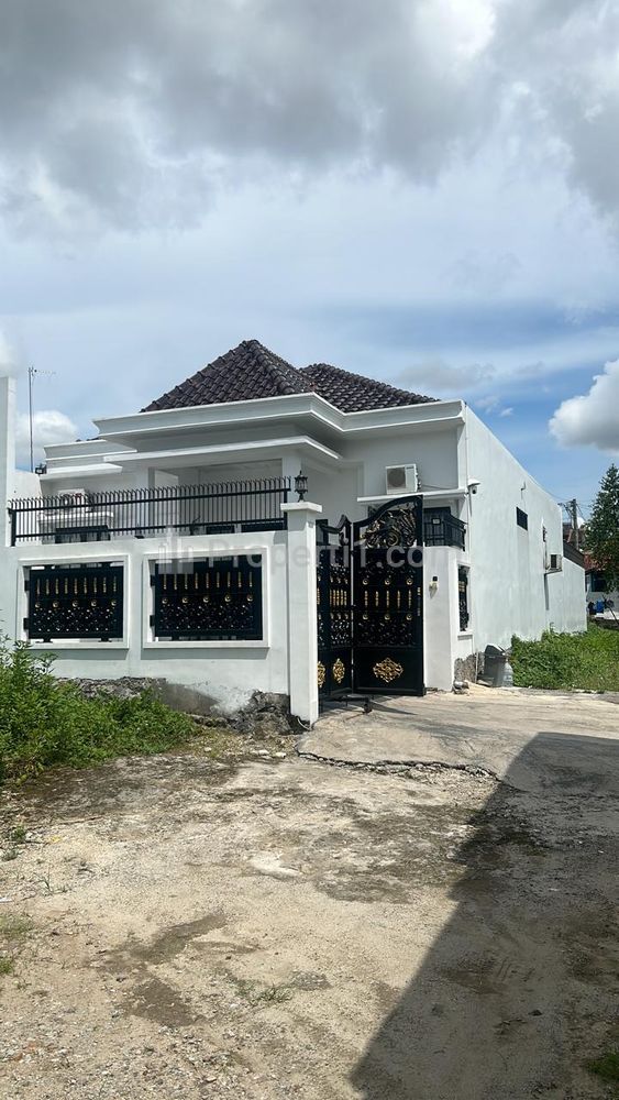 Dijual Rumah Mewah Fasilitas Swimming Pool Dekat SEION Kota Serang