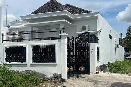 Dijual Rumah Mewah Fasilitas Swimming Pool Dekat SEION Kota Serang