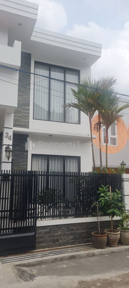 Dijual Rumah Hook Lokasi Tengah Kota Bandung Jawa Barat