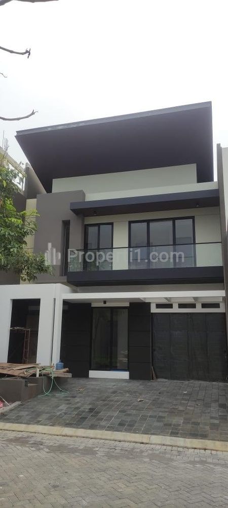 Rumah Dijual Citraland Woodland Surabaya Barat, Brand New House