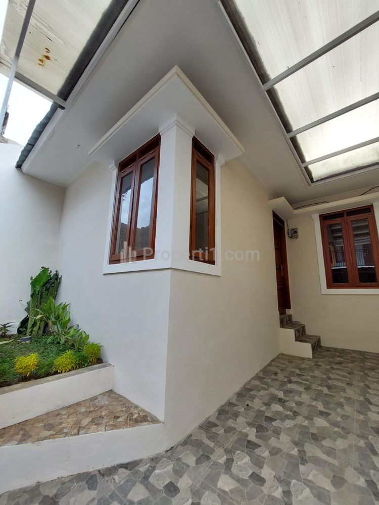 Jual Cepat Rumah Baru Siap Huni Termurah 3 Kamar Tidur di Sayap Cihanjuang Cimahi