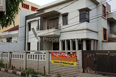 Dijual Rumah 2.5 Lantai Luas Tanah 430 m2 Lokasi di Kelapa Gading Jakarta Utara