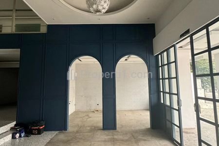 Dijual Rumah Pingir Jalan Cocok Jadi Tempat Usaha / Cafe di Kebayoran Baru, Petogogan, Jakarta Selatan