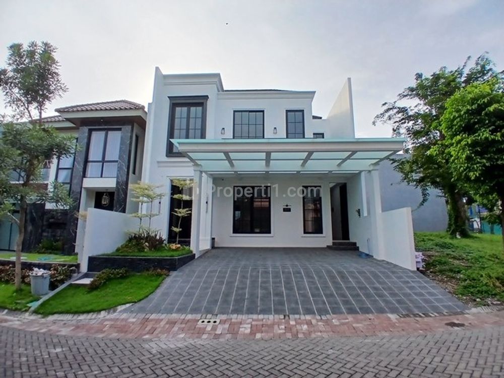 Dijual Rumah Mewah Baru Gress di Royal Park, Citraland, Surabaya.