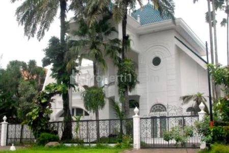 Dijual Rumah Mewah PBI Araya Malang + Kolam Renang