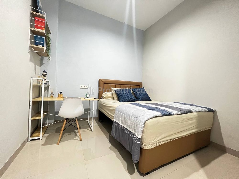 Dijual Kost di Sukasari, Tangerang - 33+1BR Furnished Luas Tanah 224m2