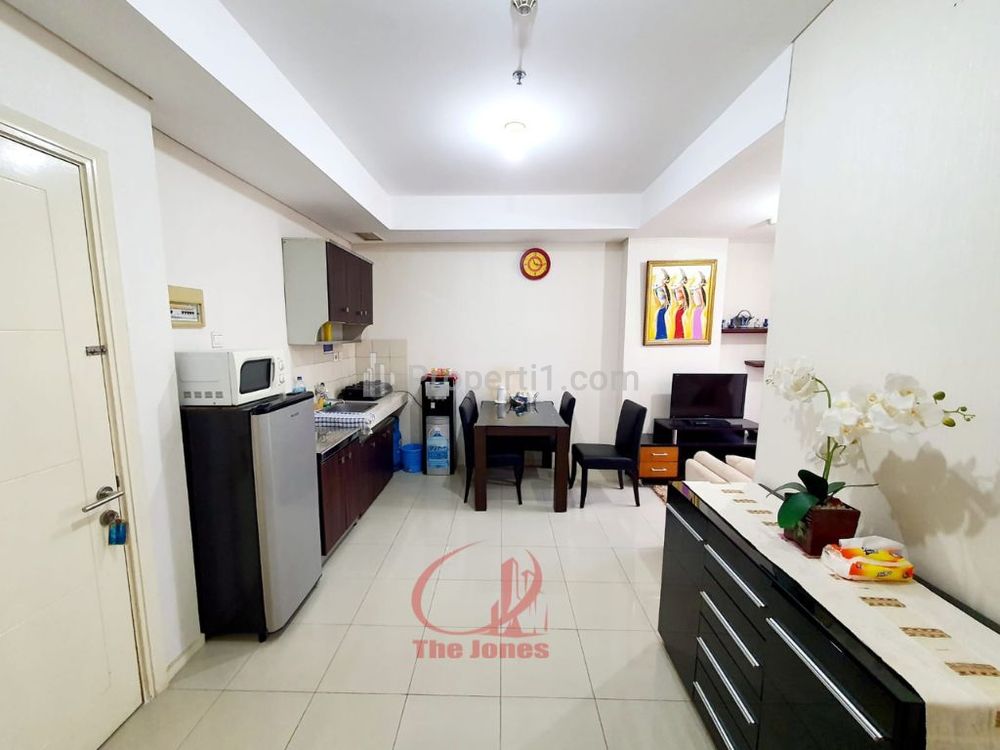 Disewakan Apartemen Cosmo Terrace Thamrin City 2 Kamar Tidur Fully Furnished, Dekat Pasar Tanah Abang, Grand Indonesia, dan Plaza Indonesia