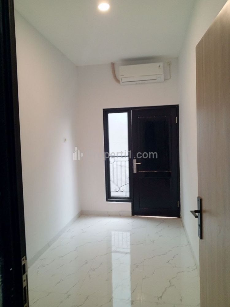 Dijual Rumah Minimalis Dalam Cluster Plus Rooftop di Jagakarsa Jakarta Selatan