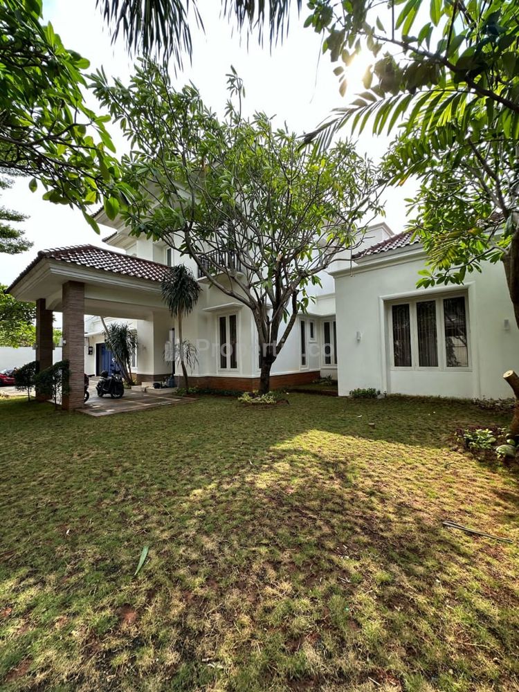Disewakan Rumah Luas Area Strategis, Private Pool - Cipete, Jakarta Selatan