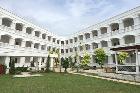 Jual Hotel Aktif Bagus Kawasan Karangboyo Blora