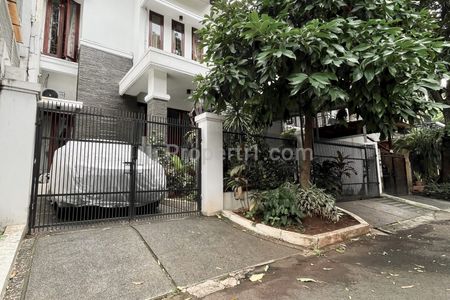 Dijual Rumah Pondok Indah Pinang Perak Rumah 2.5 Lantai di Jakarta Selatan