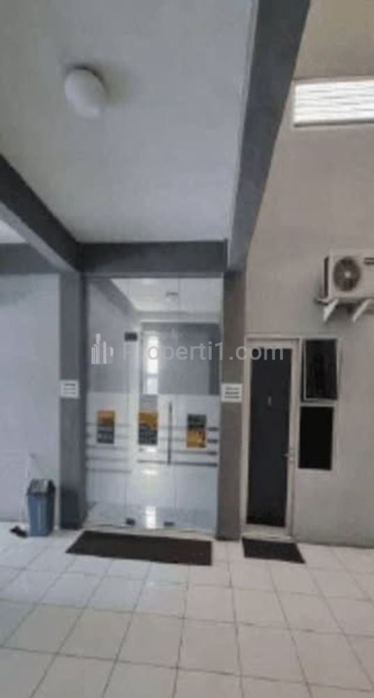 Dijual Kost Aktif 3 Lantai Lokasi Gresik Jawa Timur Dekat RS Semen Gresik