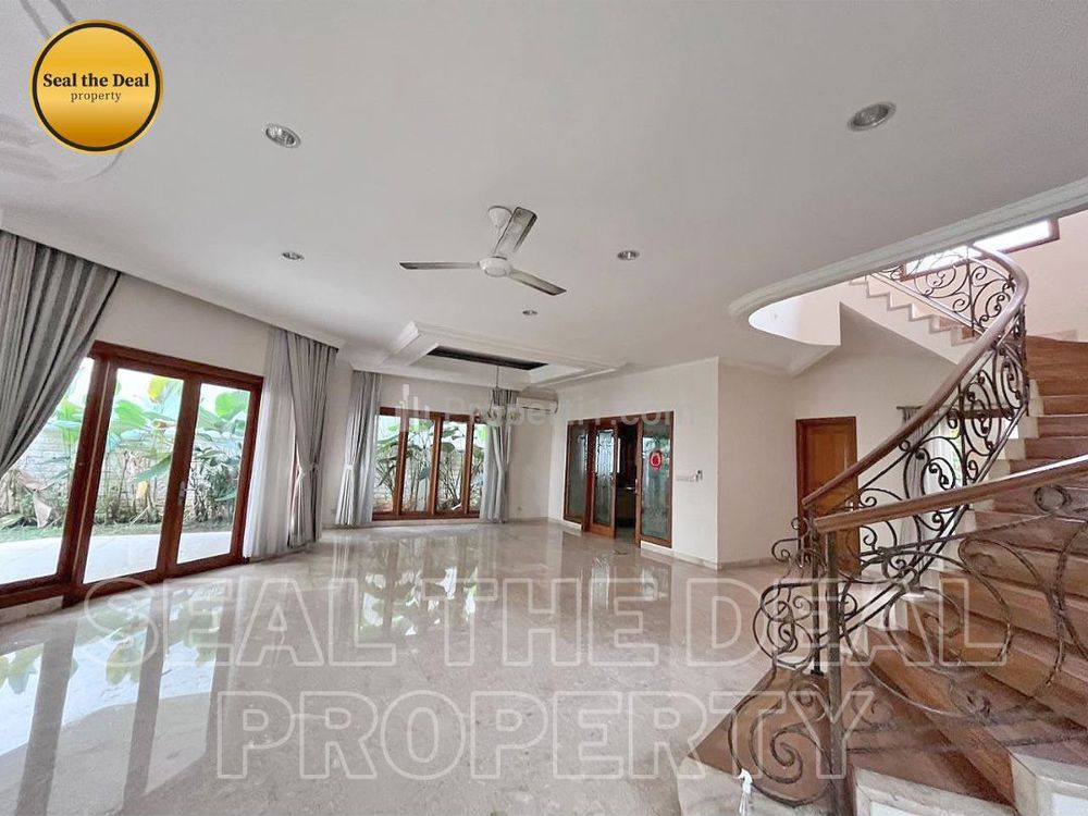 Disewakan Rumah Mewah di Pondok Indah Jakarta Selatan STD572