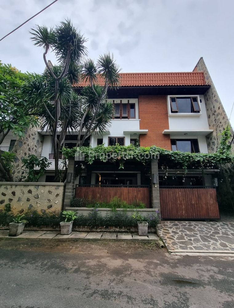 For Sale Rumah Mewah, Private Pool di Permata Hijau, Jakarta Selatan