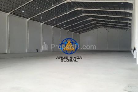 DIsewakan Gudang Delta Silicon Lippo Cikarang dengan Loading Dock