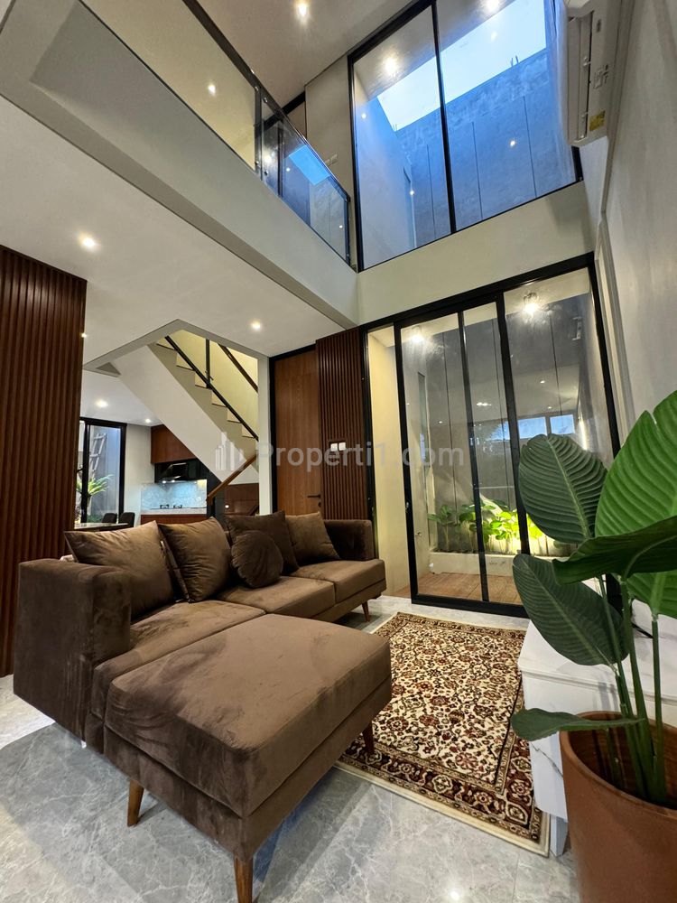 Dijual Rumah Baru Mewah Modern Full Furnish di Purwomartani Yogyakarta