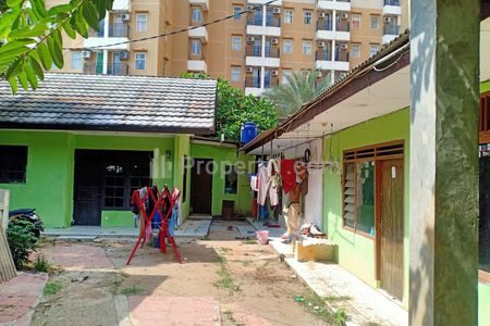 Dijual 4 Unit Rumah, 11 Rumah Kontrakan, 1 Berbentuk Warung, Sangat Strategis, Nyaman Dan Aman. Pinggir Jalan ,Margonda Depok, Samping Apartemen