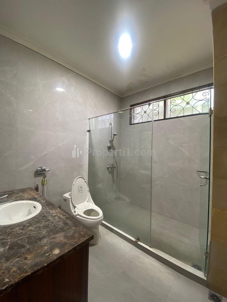 Jual Rumah Lama Nego di Kemang Dalam Luas Tanah 797 m2, Akses Jalan Lebar, Pasar Minggu, Jakarta Selatan