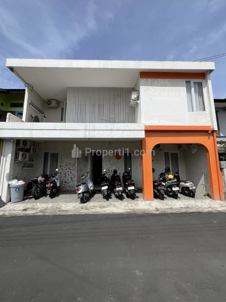 Dijual Kost Exclusive 13 Kamar Full Penghuni Seputar Condongcatur Yogyakarta Dekat Kampus Amikom, UPN, FE UII