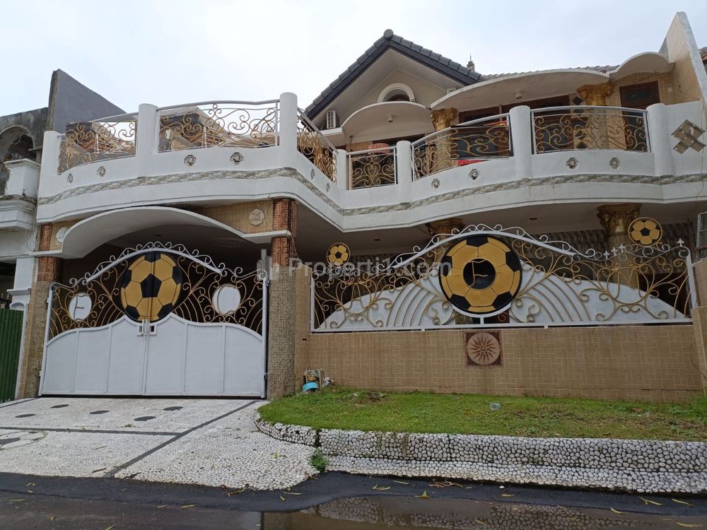 Rumah Dijual di Villa Bukit Indah Pakuwon Indah Surabaya Barat Siap Huni
