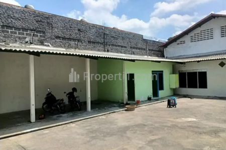 Dijual Gedung di Kawasan Bisnis Strategis Karanganyar Kota