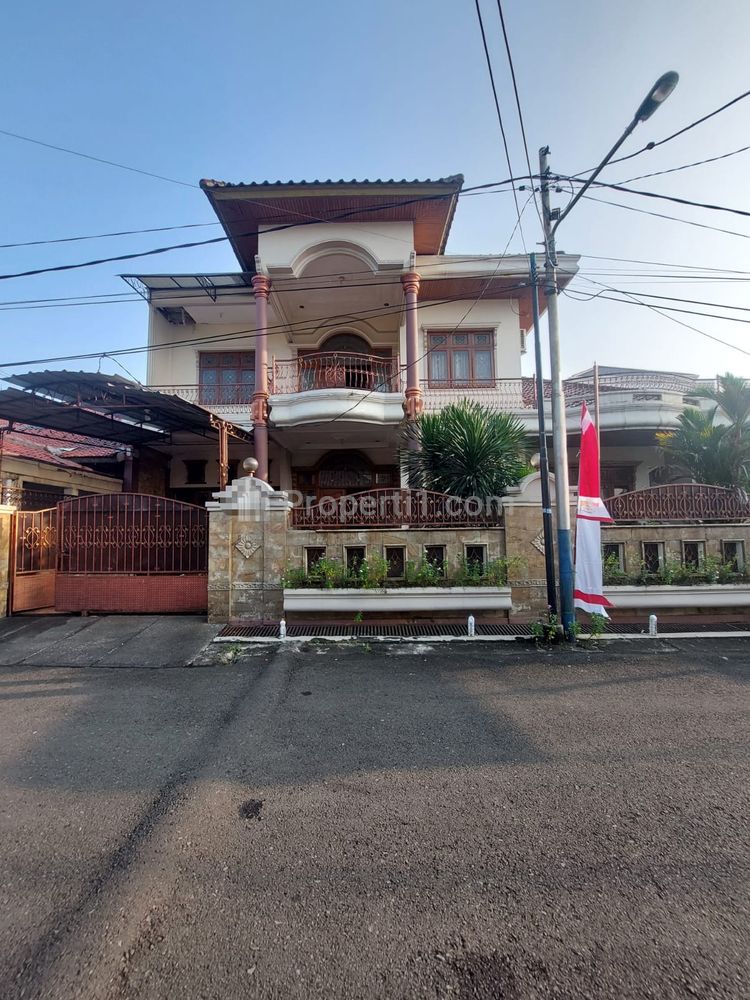Dijual Rumah di Perumahan Jatiwaringin Permai, Komplek Auri, Makasar, Jakarta Timur
