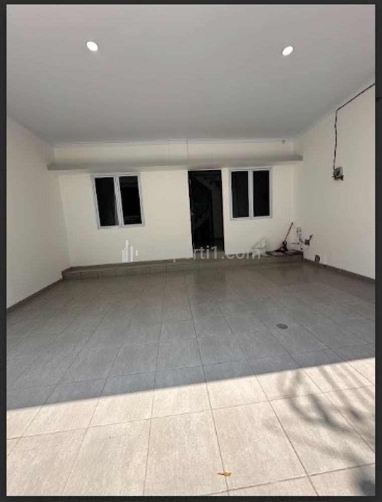 Dijual Rumah Baru Tiga Lantai Jl. Angsana Tanjung Duren, Jakarta Barat