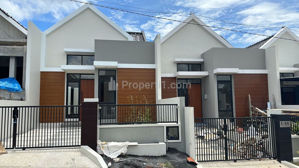 Dijual Rumah Sawojajar 1 Malang Depan Jalan Raya, One Gate