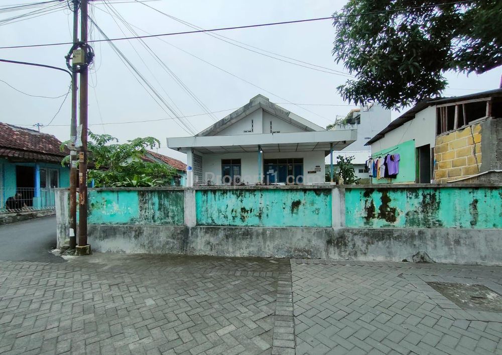 Dijual Tanah Strategis Bonus Bangunan di Karangwuni Jl. Kaliurang Km. 4 Yogyakarta Dekat UGM, UNY