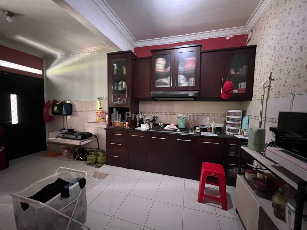 Dijual Rumah Luas 240 m2 Lokasi di Tangerang Selatan Masih Nego Lohh