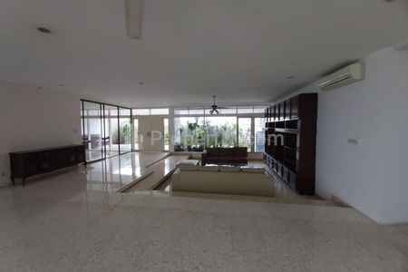 For Rent Rumah di Hang Lekir Jakarta Selatan