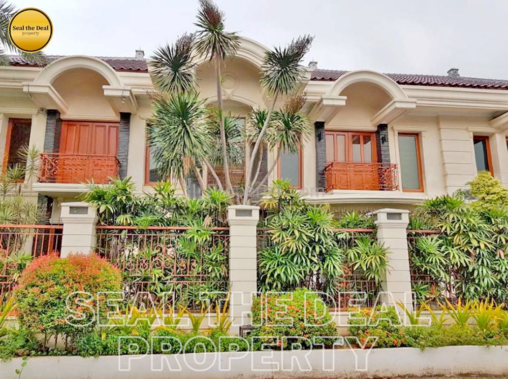 Disewakan Rumah di Pondok Indah Jakarta Selatan STD577