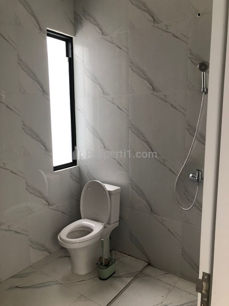 Sewa Rumah Double Decker Lavon Swan City Cikupa Tangerang