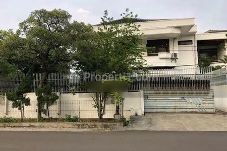 Dijual Rumah Mewah SHM di Taman Ratu Indah Jakarta Barat