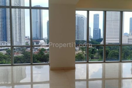 For Sale Apartment Anandamaya Residence Semi Furnished with Private Pool, 4+1 BR