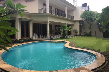 Disewakan Rumah Besar dengan Pool, Funished - Lokasi Kemang, Jakarta Selatan