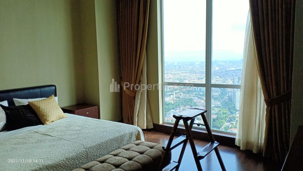 For Rent Apartment Pakubuwono Signatures at Jaksel - 4+1 BR Fully Furnished