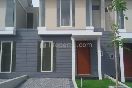 Murah Dijual Rumah North West Park Citraland Nb 6 Surabaya Spesial 2 Kamar Tidur 2 Lantai Lebar 6 Meter dekat Citra Berkat, SUPERINDO, Bukit Palma