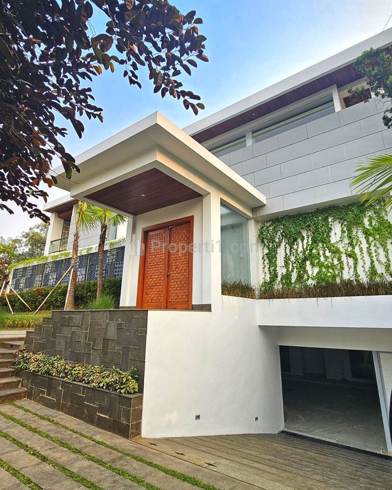 Rumah Dijual Ala Resort di Pondok Indah Jakarta Selatan